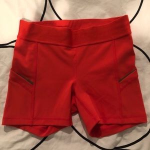 TWO Lululemon What the Sport Shorts NWOT EUC 4